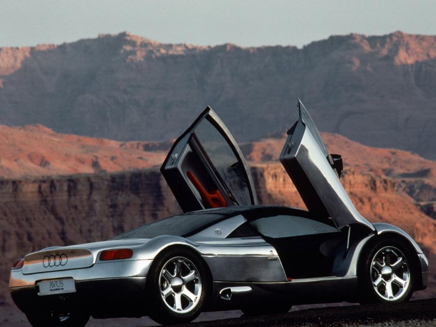  Audi Avus Quattro Concept 1991 года  (фото 14 из 17)